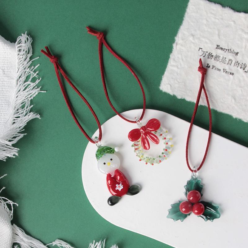Zibo Glass Christmas Tree Ornaments: Wreaths, Berry Decorations, Gingerbread Men, and Car Accessories. Perfect for Small Christmas Gifts.