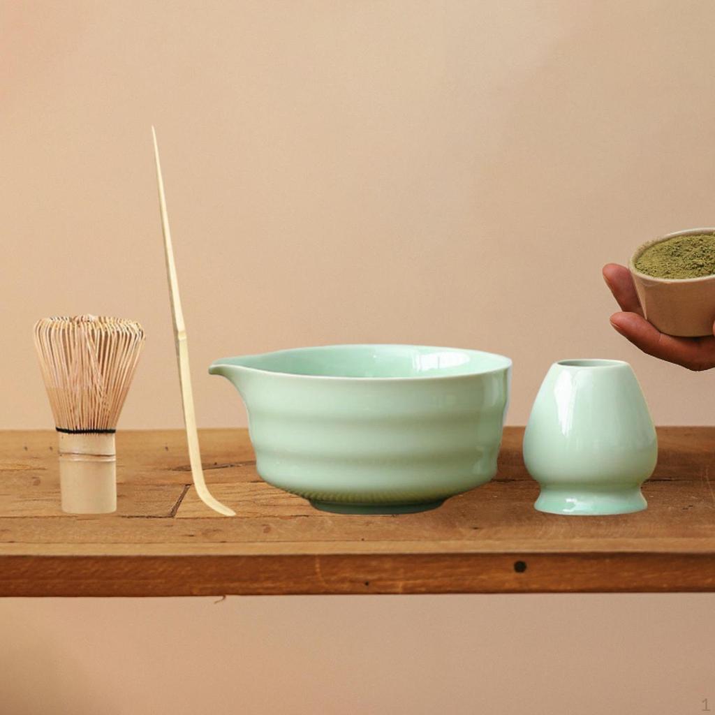 4dílná sada misky na matcha a metličky pro čajový obřad, obsahuje bambusový stojánek