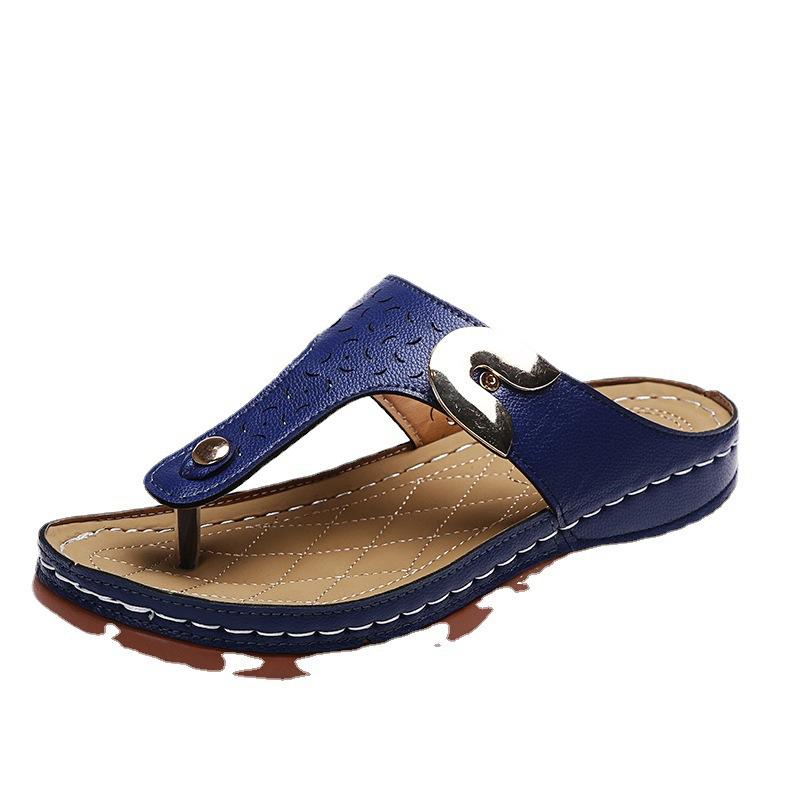 New Large-size Slippers for Women, Autumn and Summer European and American Trends, Slope Heels, Toes, Beach Shoes, Slippers for Women