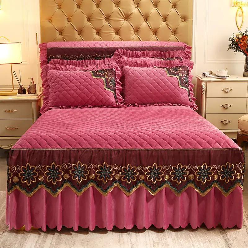Europäischer luxuriöser gesteppter Bettrock, Winter, warm, verdickter Samt, Tagesdecke, King-Size-Bett, gutes Handgefühl, Bettrock nicht im Lieferumfang enthalten, Kissenbezug