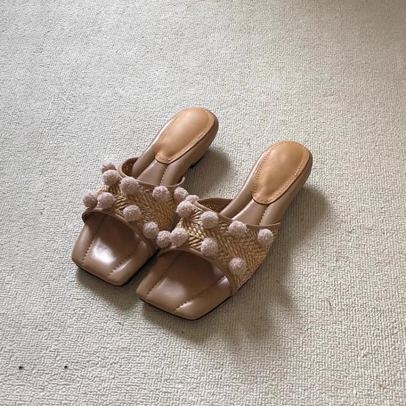 Fashion Woven Slippers Women's New Summer Fashion Outside Wear Square Toe Straw Weaving Lightweight Going Out Flip Flops