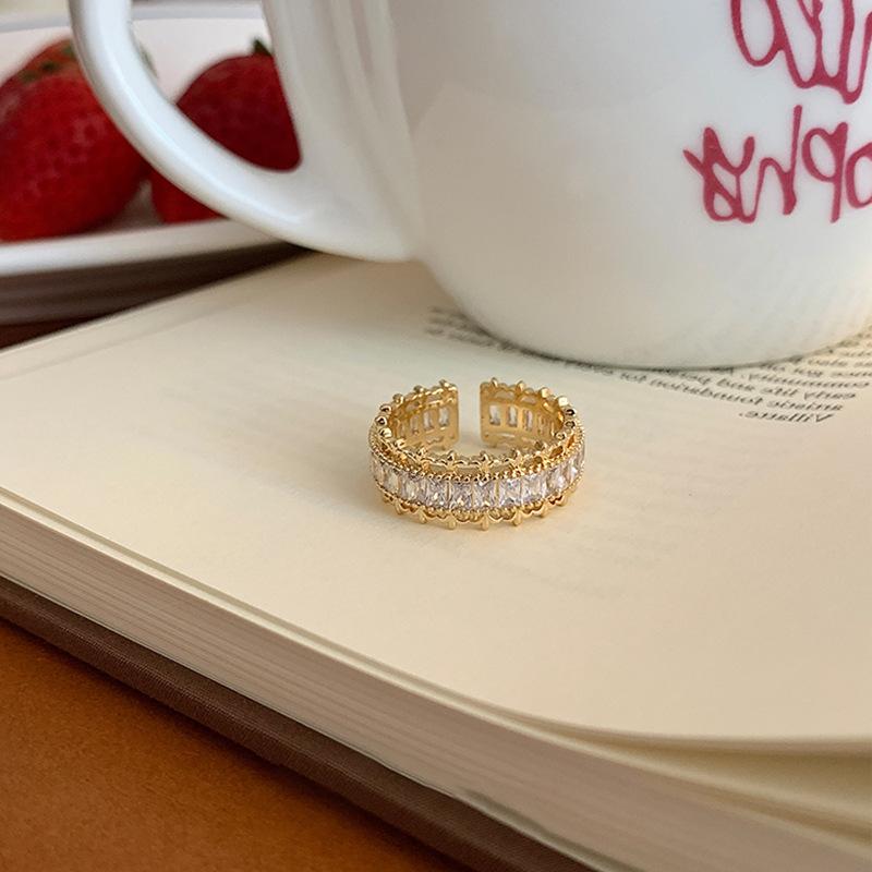

Легкое роскошное полное бриллиантовое циркониевое открытое кольцо женское дизайнерское чувство изысканная индивидуальность модный темперамент элегантное универсальное кольцо