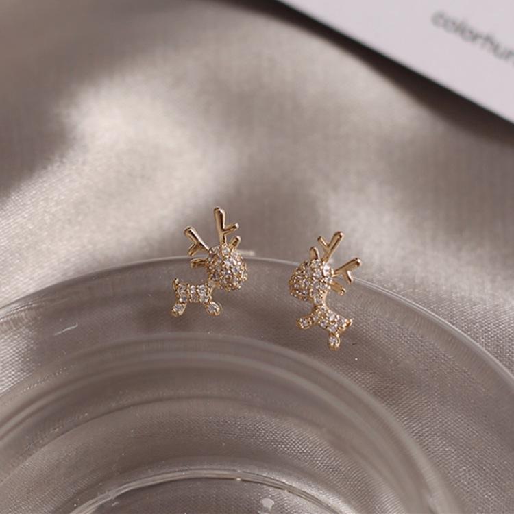 S925 Silver Needle Korean Minimalist Reindeer Stud Earrings - Cute, Sweet, and Versatile Christmas Accessory.