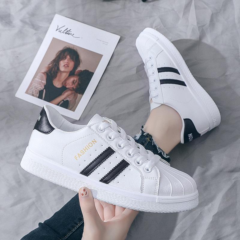 2025 Spring and Autumn New Leather Versatile Little White Shoes Women's Shell Head Sports and Leisure Shoes Board Shoes Flat Women's Shoes