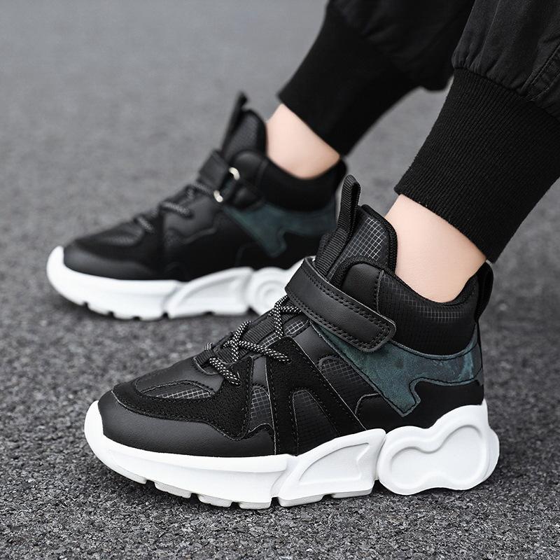 New Sports Shoes 2025 Boys Lightweight Soft Sole Boys Versatile Casual Autumn and Winter Middle and Older Children's Father Shoes