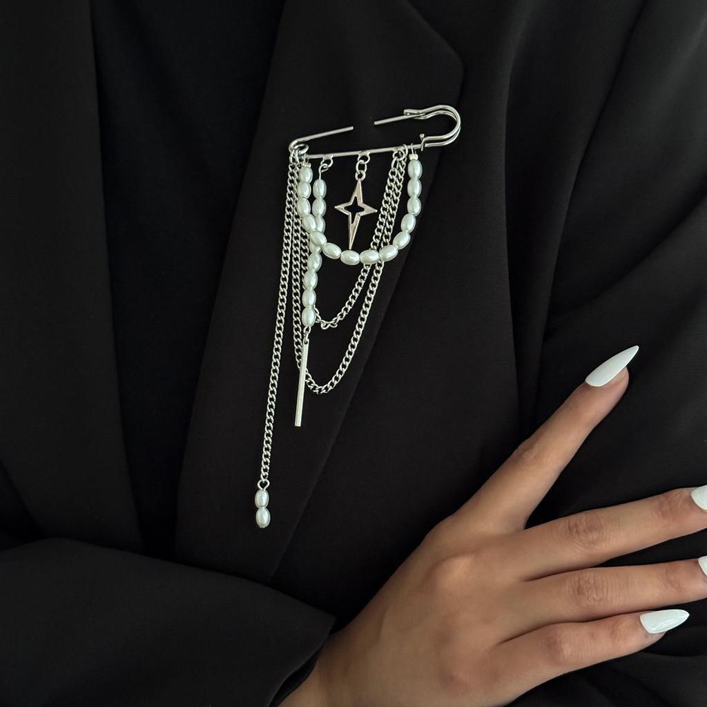 Hip Hop Trendy Imitation Pearl Tassel Chain Brooches for Men Women Waist-shaping Fixed Pin Accessory Multi-functional Jewelry