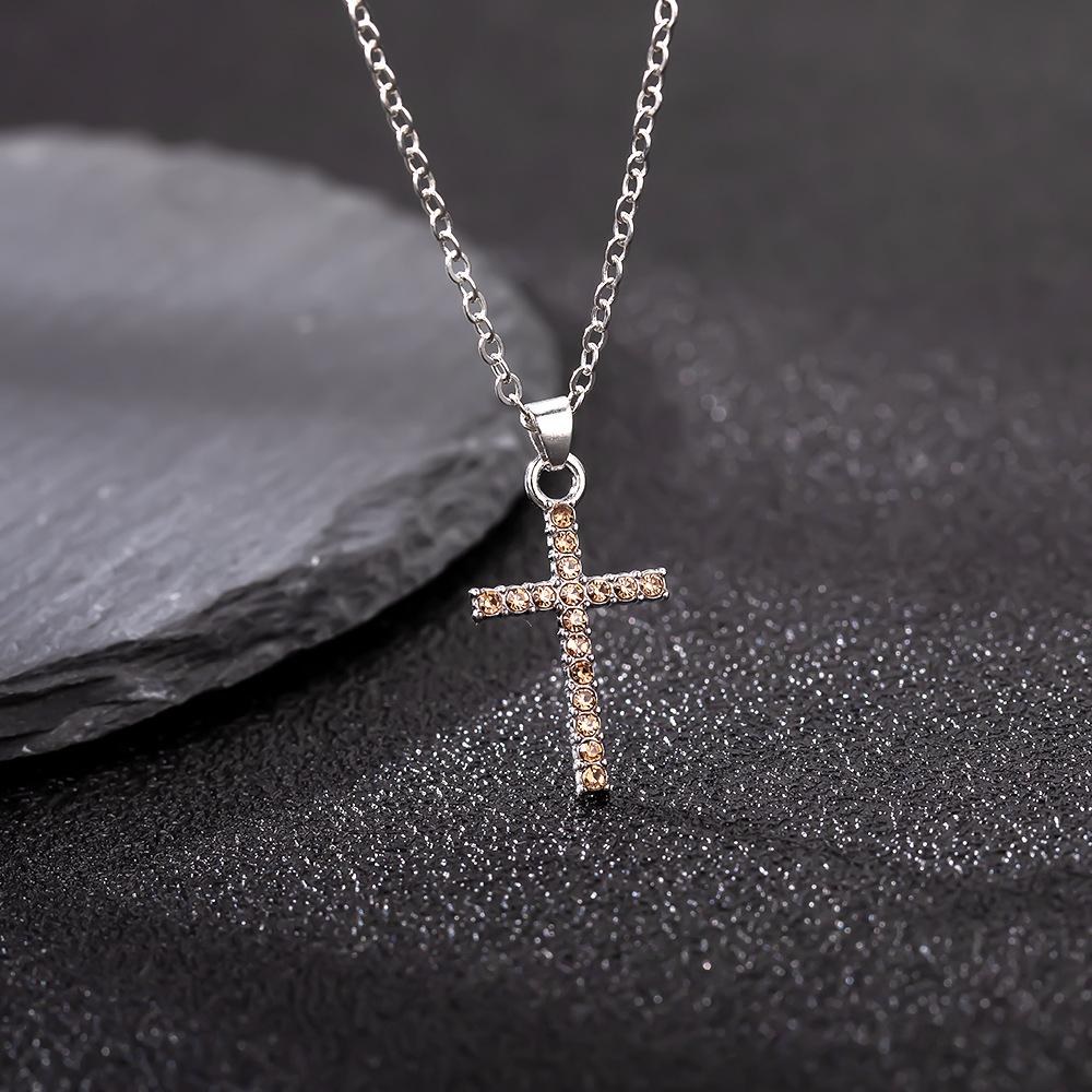 Versatile Cross Necklace Fashionable Personalized Diamond Necklace