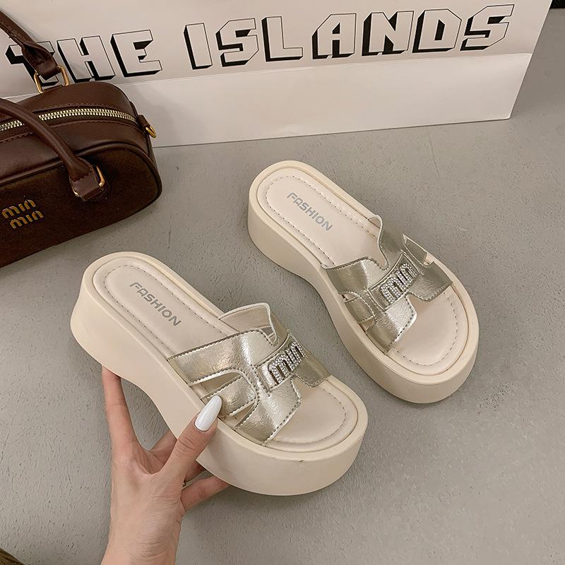 Thick-bottomed One-word Slippers for Women's Summer Wear 2025 Spring and Summer New Fashion Lazy Beach Mop Fashion Sandals