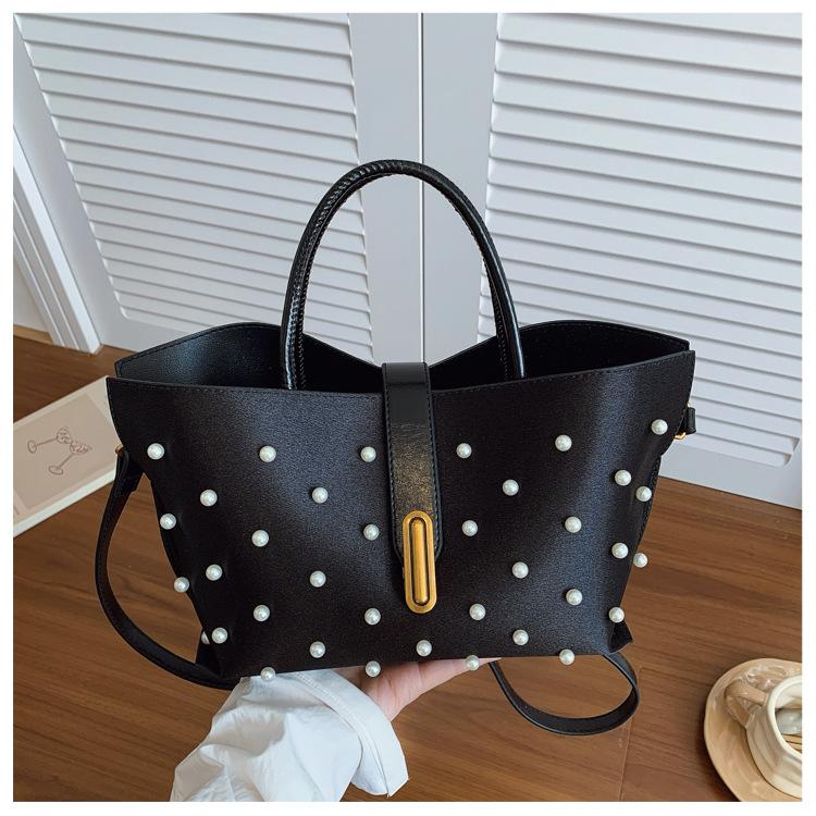 

Foreign style pearl portable wing bag women s bag 2025 new fashion light luxury large capacity shoulder bag messenger bag чёрный