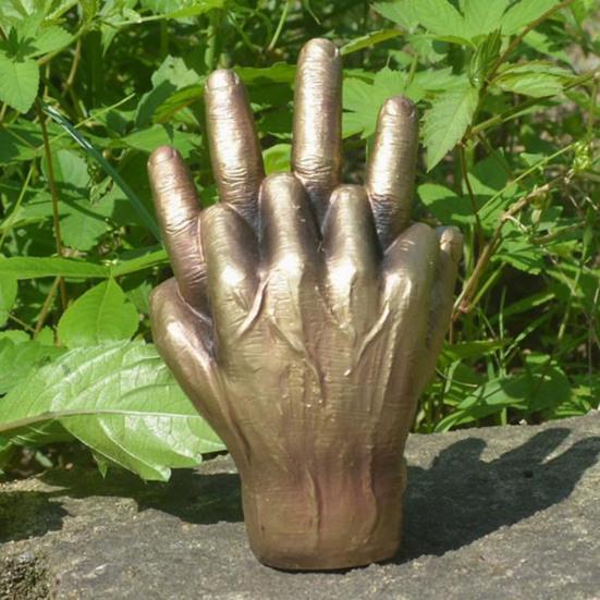 Holding Hands Statue Artistic Resin Sculpture Palm Gesture Design Ornament Metallic Texture Indoor Outdoor Decor