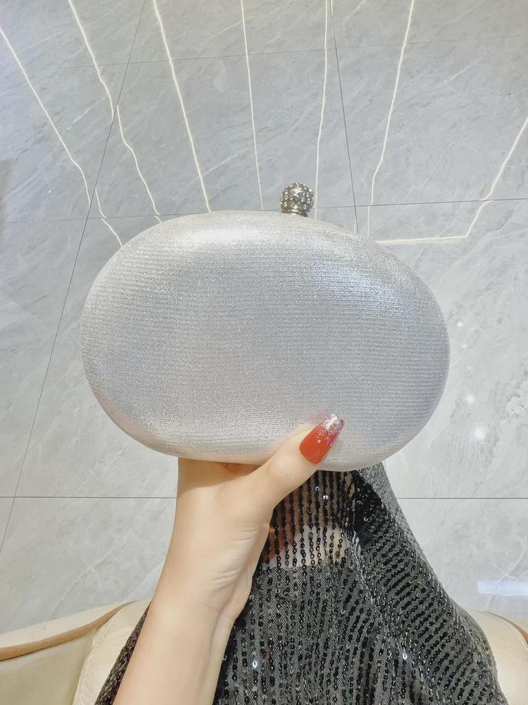 Europäische und amerikanische Retro-Clutch mit Diamanten: Elegante Prinzessinnen-Handtasche für Bar, KTV-Party oder Abendessen.