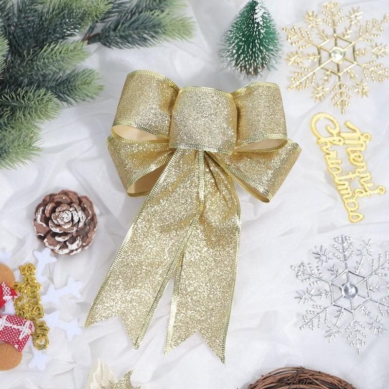 Vánoční stromek dekorace 2026 růžové koule ozdoby třpytivé vánoční hvězdy květy bobule stonky sněhové vločky mašle domácí dekorace DIY dárky