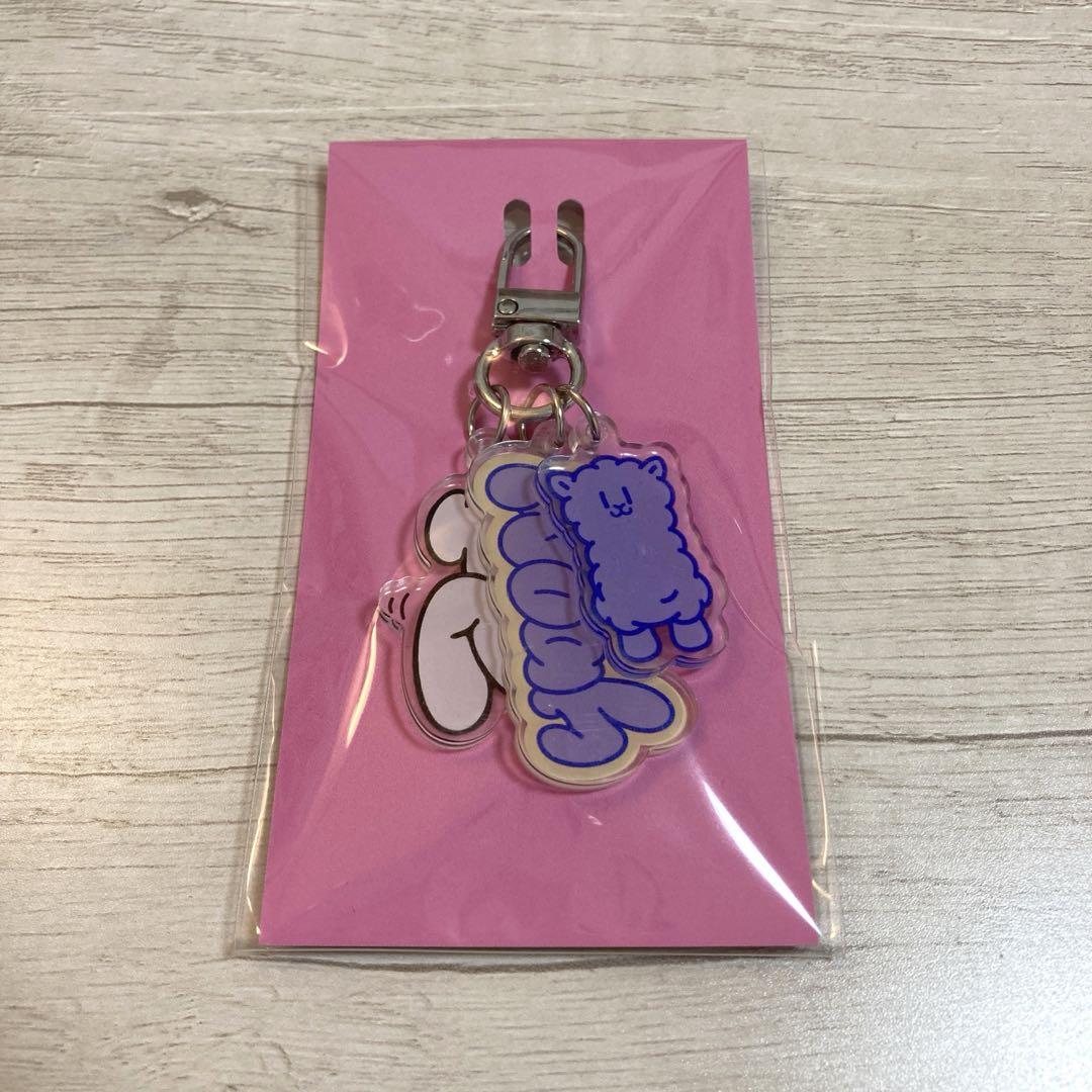 

[USED] plave why Noah key ring