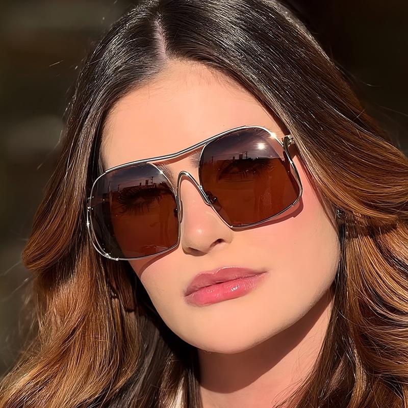 New Luxury Fashion Gradient Oval Women Sunglasses  Personality Double Beam Frame Design Advanced All Match Men Glasses Uv400