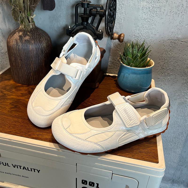 

Popular Velcro Mary Jane shoes summer new retro flat bottom shallow mouth single shoes versatile ballet shoes 40