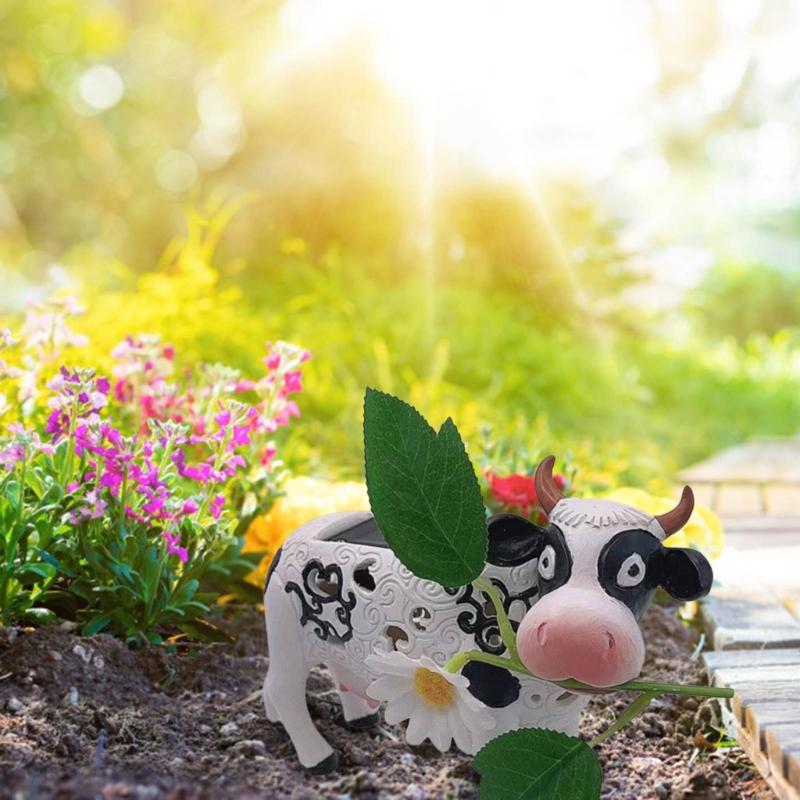 Solar Garden Lights Resin Cow LED Solar Light Color Changing Light Cow Solar Light Solar Outdoor Lights Yard Decoration