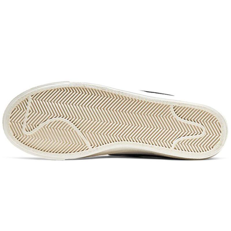 Nike Baskets pour femmes Blazer Mid 77 Vintage 'Blanc Noir' Chaussures de skateboard CZ1055-100