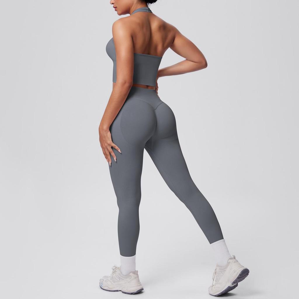 Seamless Halter Neck Yoga & Fitness Two-Piece Set for Women