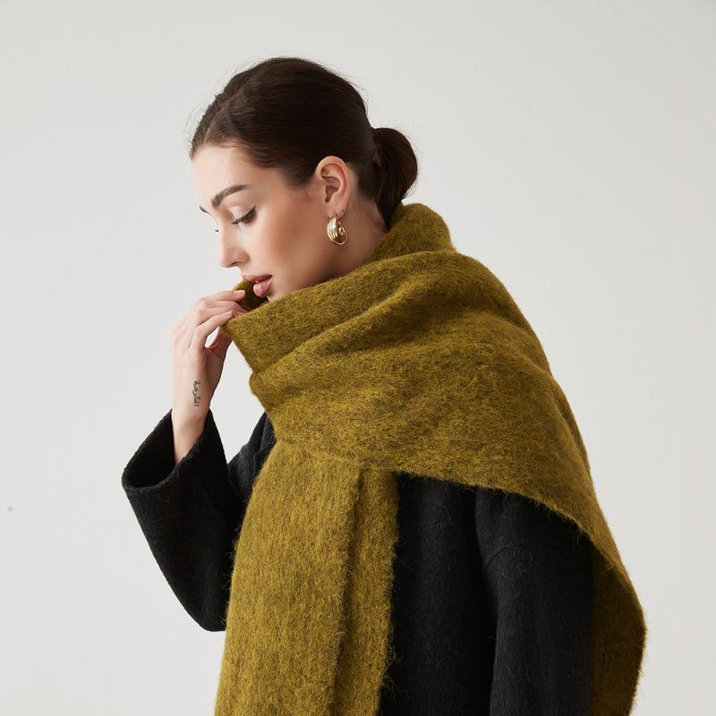 Autumn and winter wool hippocampus hair scarf women's versatile high-end sense thickened warm scarf solid color scarf shawl