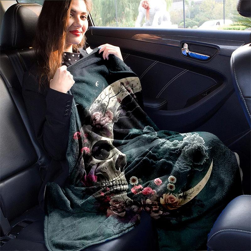 1pc Moonlit Skull Cartoon Blanket Cute Animal Design for Room Decor, Soft Perfect As Birthday Gift, Living Room, Travel, Camping