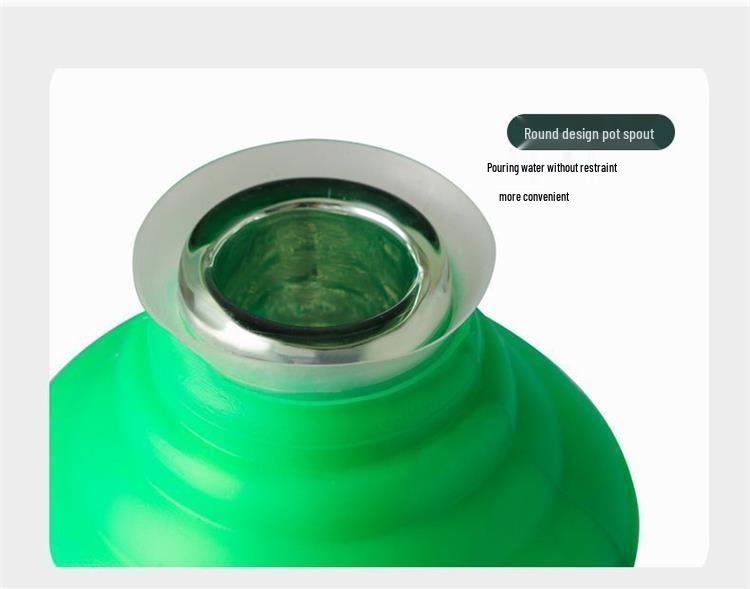 Large Capacity Insulated Thermos Flask with Traditional Design and Durable Plastic Shell, Ideal for Home and Dorm Use.