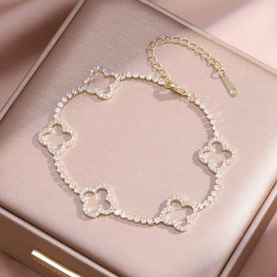 Elegante Licht Luxe Holle Vierklapper Armband, Franse Stijl Dames Sieraden, Geschikt voor Dagelijks Dragen Stapelen