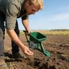 Hand Operated Lawn Spreaders Tool With Adjustable Flows Control For Uniform Distribution Of Compost Lime
