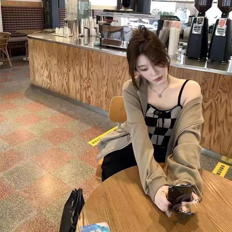 Checkerboard Short Folded Knitted Vest Women's Summer Korean Version of Skinny Tight-fitting Bottom Knitted Halter Top