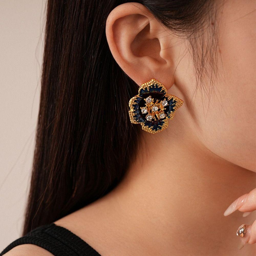 Exquisite Flower Crystal Earrings Vintage French Style Earrings Elegant Oil Dripping Earring  Gift