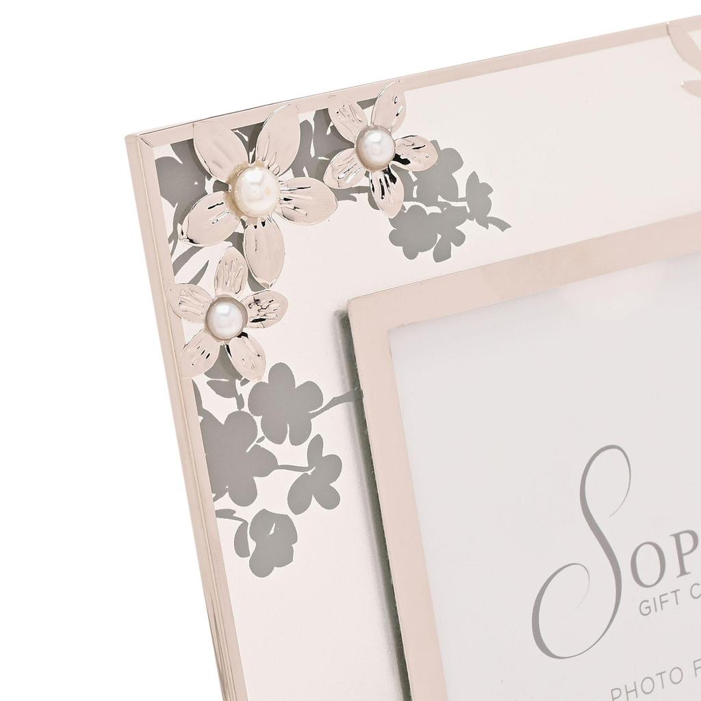Sophia Classic Silver Daisy Photo Frame 5 x 7
