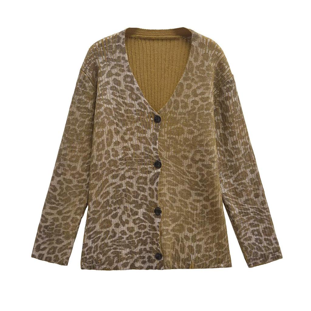 2024 Autumn Women's Fashion: European & American Style Animal Print Knitwear