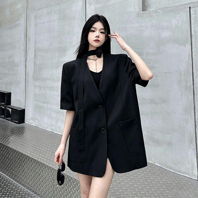 

Women Summer Short Sleeve Black Lapelless Blazer with Rose Brooch Ribbon Loose Temperament Elegant Fashion Blazer Top L чорний