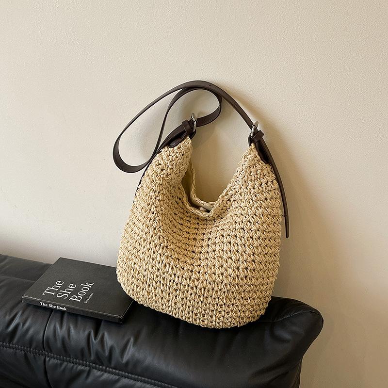 

Повседневная плетеная сумка из соломы женская 2025 новая высококачественная текстура нишевая большая вместимость мессенджер плетеная сумка-ведро