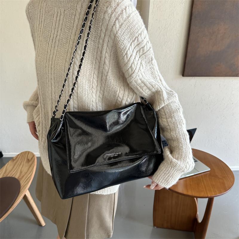 Versatile Pu Leather Medium Shoulder Bag For Women With Elegant Chain Design In Black Silver And Cream