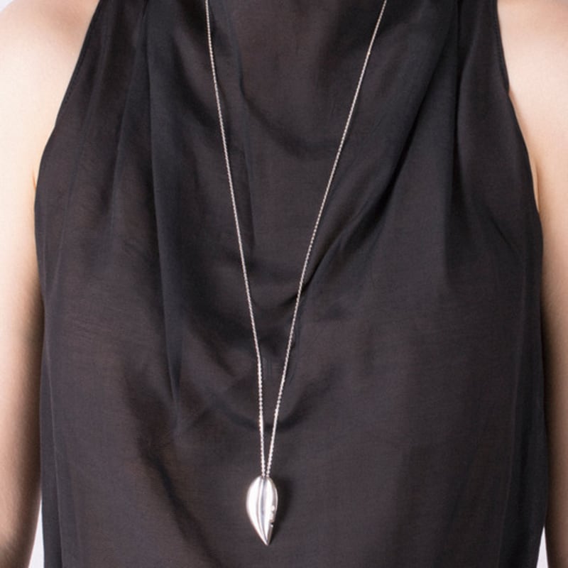 Naszyjnik z dużym liściem Swim in the Soop