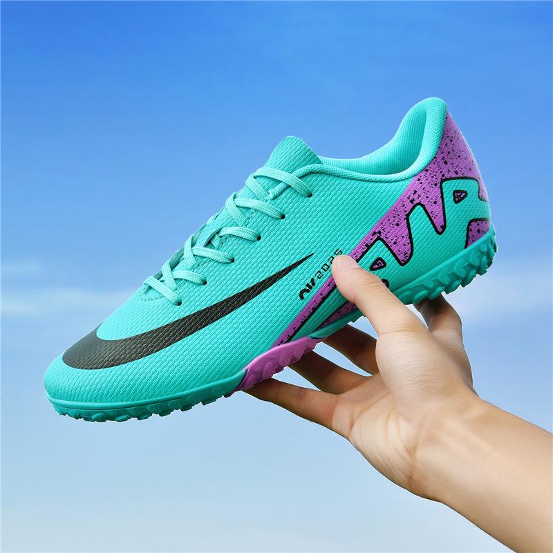 New low-top football shoes men's and women's youth artificial turf long nails broken nails professional football shoes