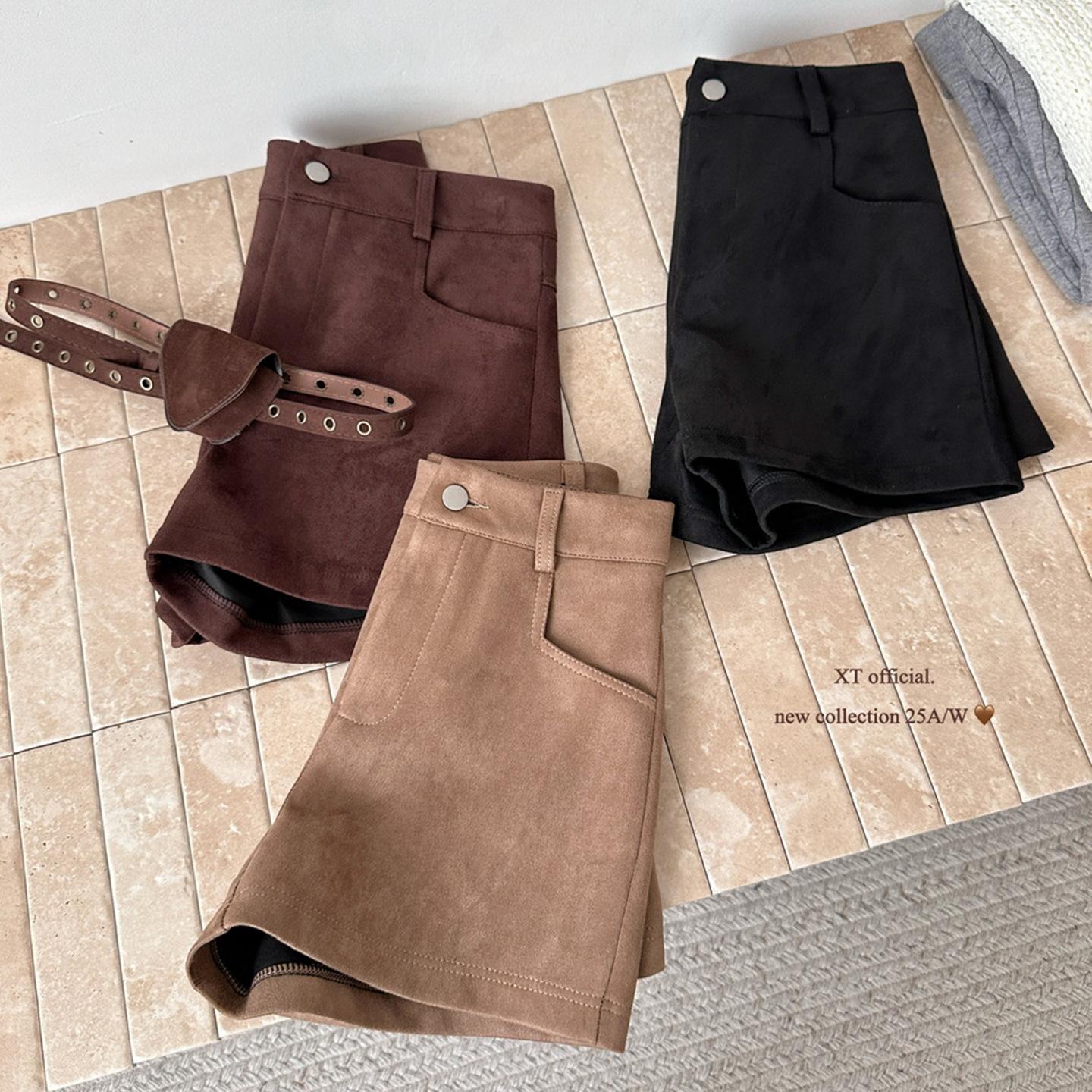 

Korean Style Khaki High-Waisted Women s Cargo Shorts, Autumn/Winter Retro Casual Bootcut Pants in Coffee Color. Medium