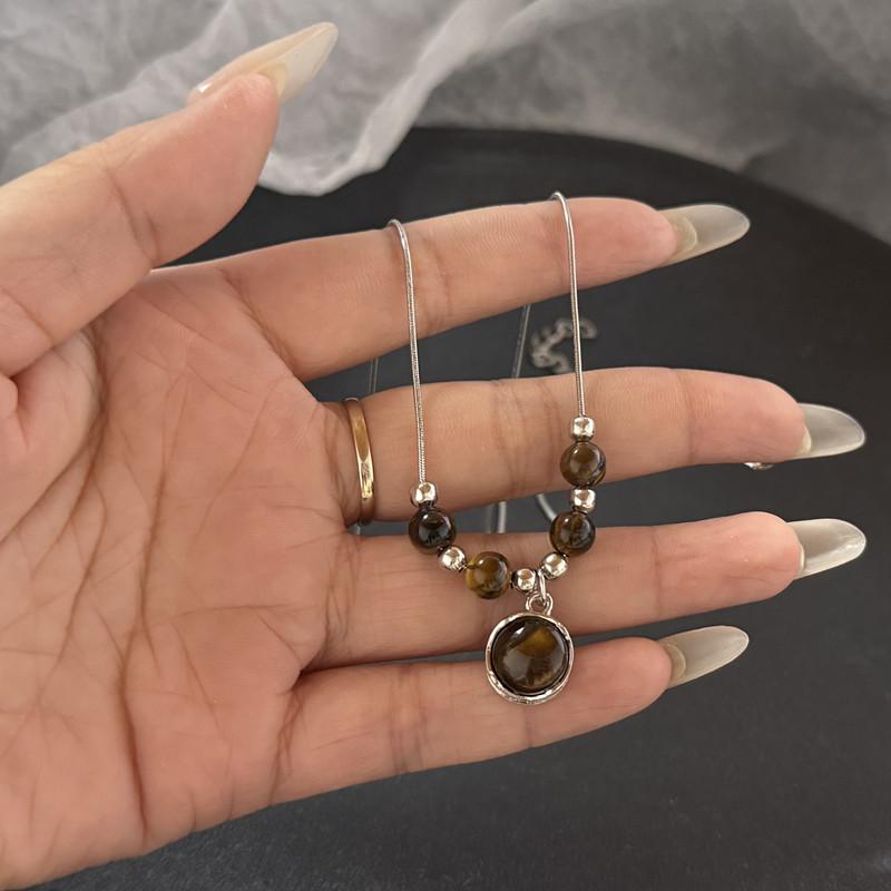 Vintage Double-Layer Stone Sun Pendant Necklace Jewelry for Women Fashionable Vintage Style with Two Layers of Natural Stones