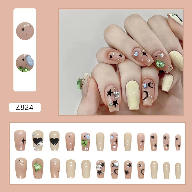 

Love star and moon flash short ballet cute less fake nails European and American ins wind wearing nail French manicure