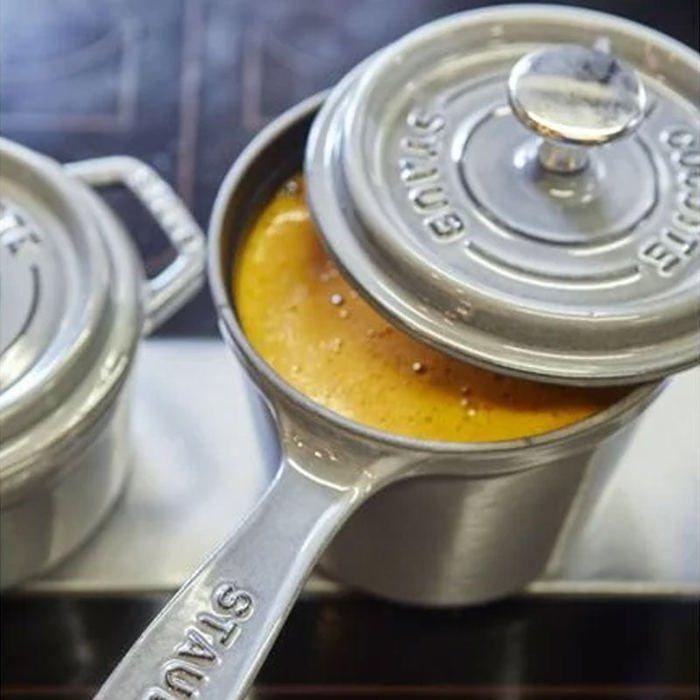 Saucière en emaillierte Fonte – STAUB – 14 cm – Graphitgrau – großes Fassungsvermögen: 1,2 l