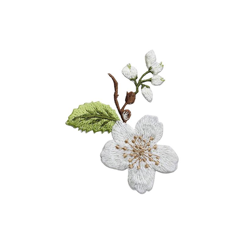1Pcs Jacket Jeans Craft Accessories Flower Embroidery Patch Iron On Elegant Patches For Clothes Bags DIY Embroidered Stickers