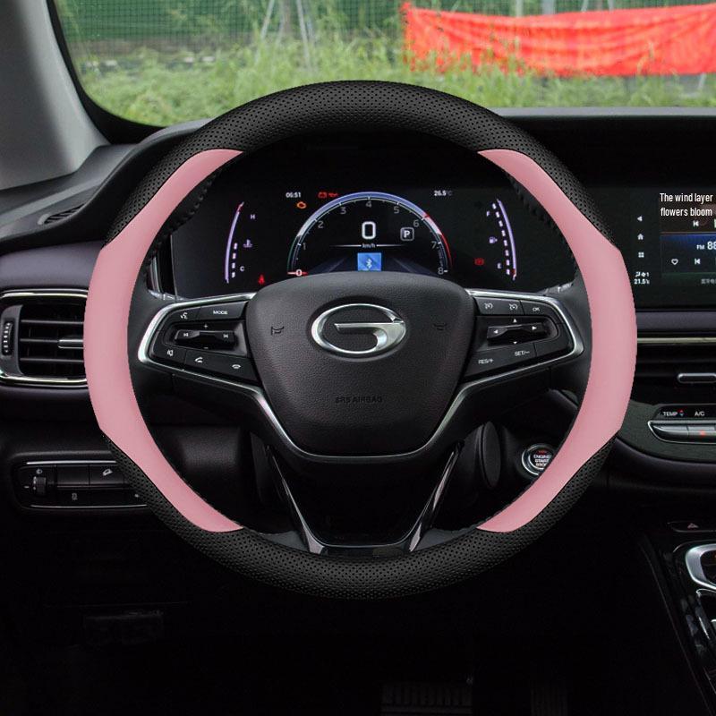 Trumpchi M6 Max Pro Nappa Leather Steering Wheel Cover: Ultra-Thin, Anti-Slip, Sweat-Absorbing, All-Season.