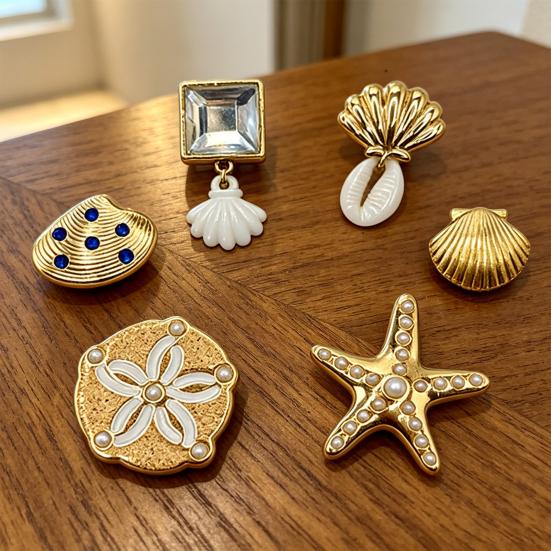 Gold-Toned Shell Shoe Charm, Ocean Themed Summer Shoe Decoration, Seashell Starfish Shoe Charm for Clogs Women Girls Beach Vacation Accessories