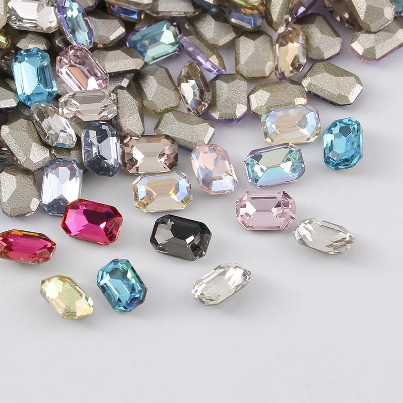 

30 смешанных аксессуаров для нейл-арта: Стразы в форме заостренных, квадратных и сердечек