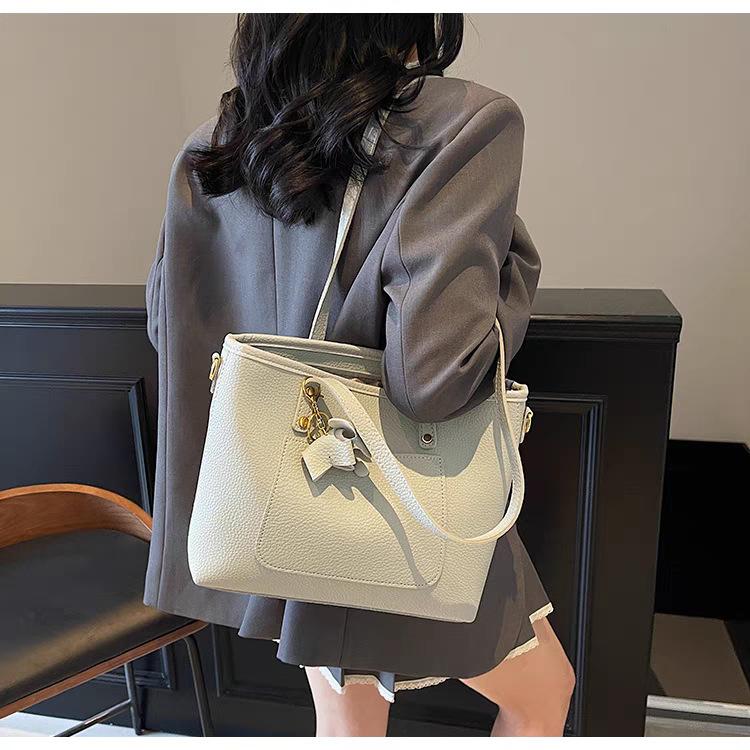 

Tote Bag Women s Large Capacity Niche Casual Shoulder Simple Korean College Student Commuting 28x10x24 синій