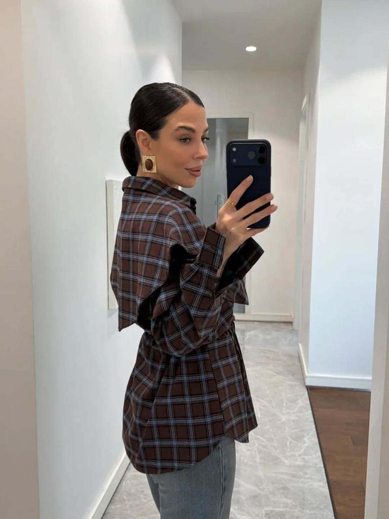 Ensemble chemise à carreaux et châle pour femmes européennes et américaines 2026: Mode Trois-en-un à Manches Longues avec Taille à Nouer.