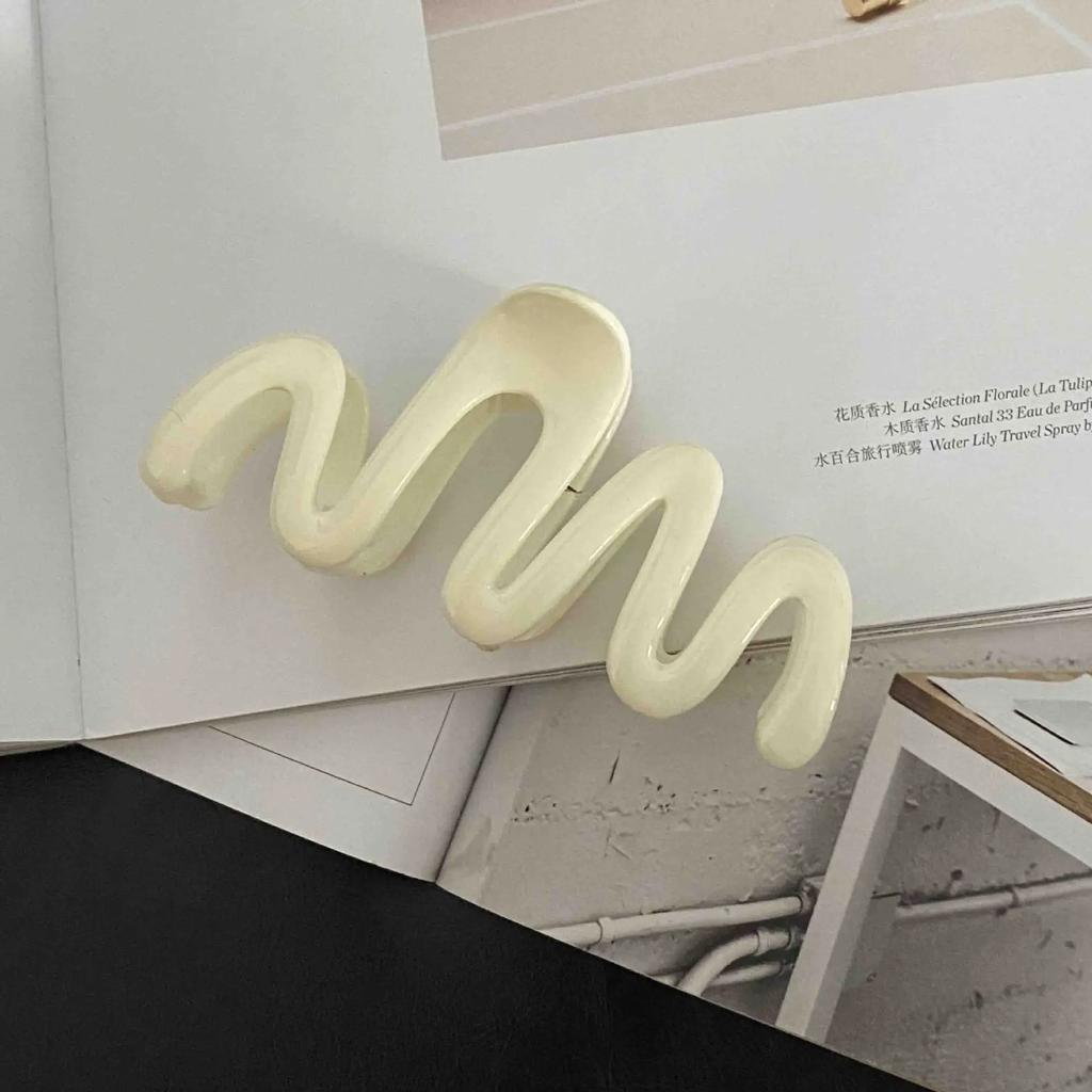 Mode Enfärgad Hajklämma Våg Kors Hårklo Koreansk Elegant Geometrisk Greppklämma Akryl Hästsvansklämma Håraccessoarer