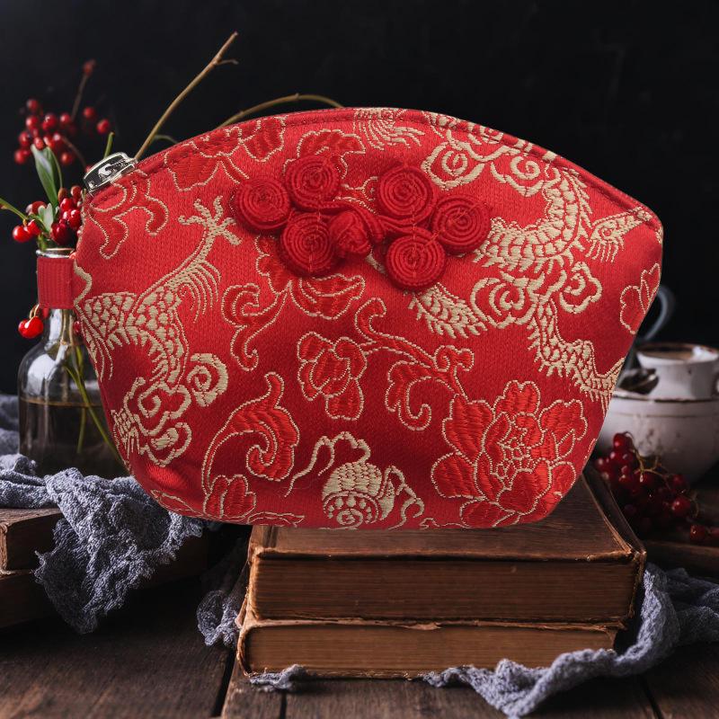 Chinese Yun Jin Seashell Coin Purse: Qipao Hanfu Shopping and Accessories Bag for Women