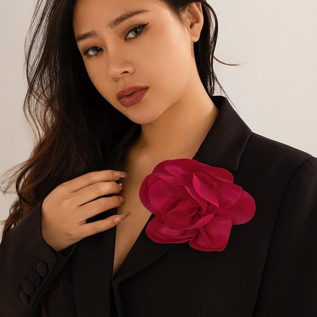 Fashionable Fabric Flower Brooch Unique Fabric Flower Lapel Pin Dainty Brooch Pin for Anniversary Celebrations