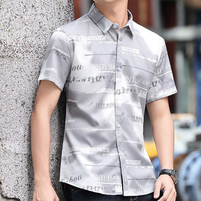 Ny tynn del av sommerskjorten is silke kortermet herre trend av uformell allsidig halvermet strykefri skjorte